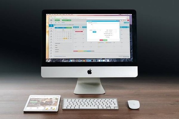 Ordinateurs de bureau personnalisés vs préfabriqués : les avantages et les inconvénients